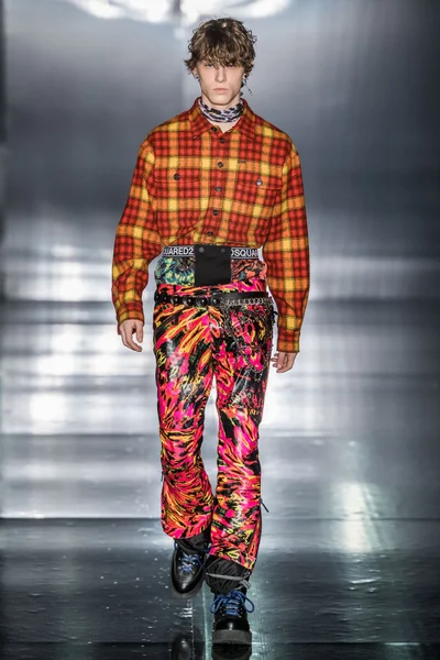 Look 3